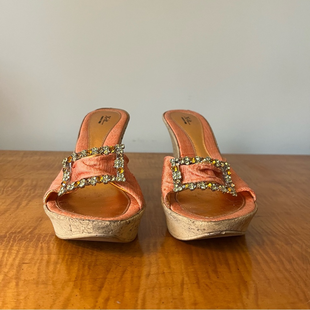 Vegas, baby! FABULOUS satin & rhinestone platform slides from X-it - Picture 5 of 13